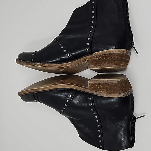 Diba True Leather Stud Cap Toe Zipper Stacked Heel Ankle Boots Size 7 - Picture 7 of 14